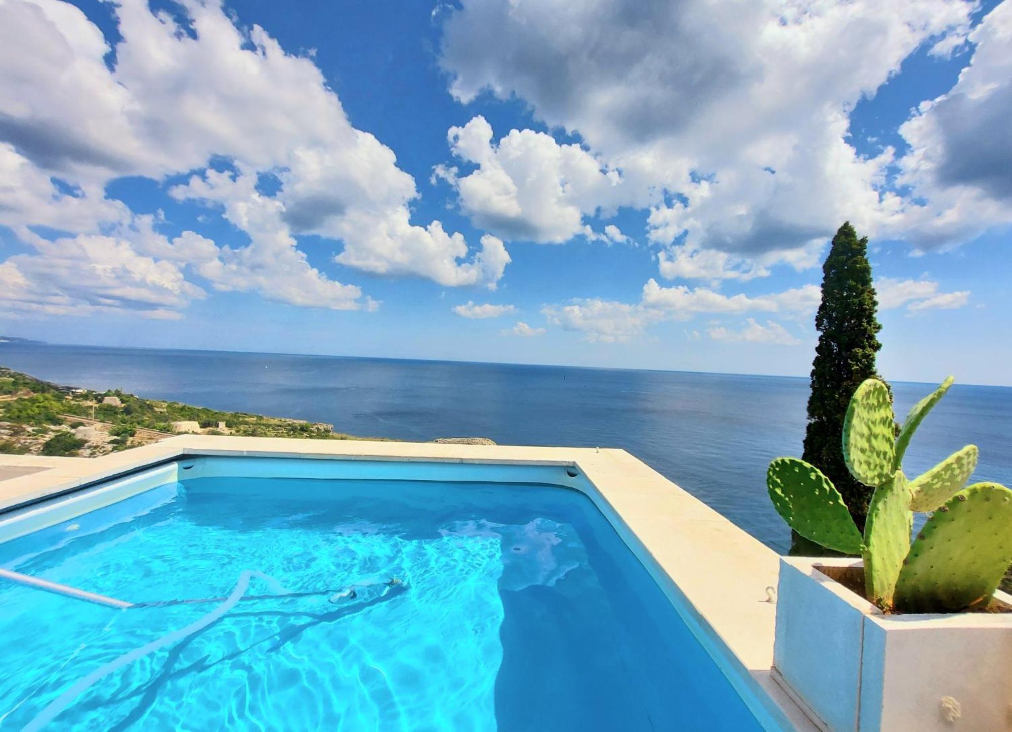 Blu Suite Cottage Sul Mare E Swimming Pool Tricase Eksteriør billede